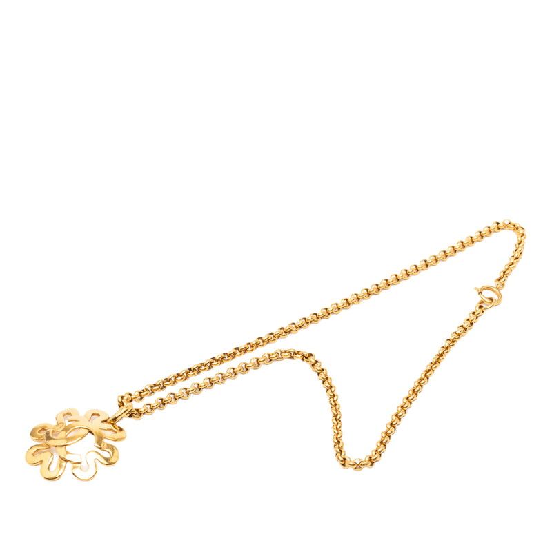 Chanel Vintage CC Logo Chain Necklace Gold Plated — view 4