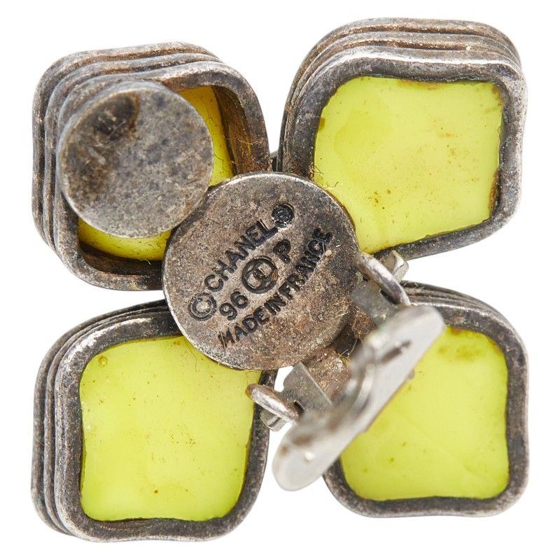 Chanel CC Logo Vintage Flower Motif Silver Yellow Metal Enamel Earrings — view 4