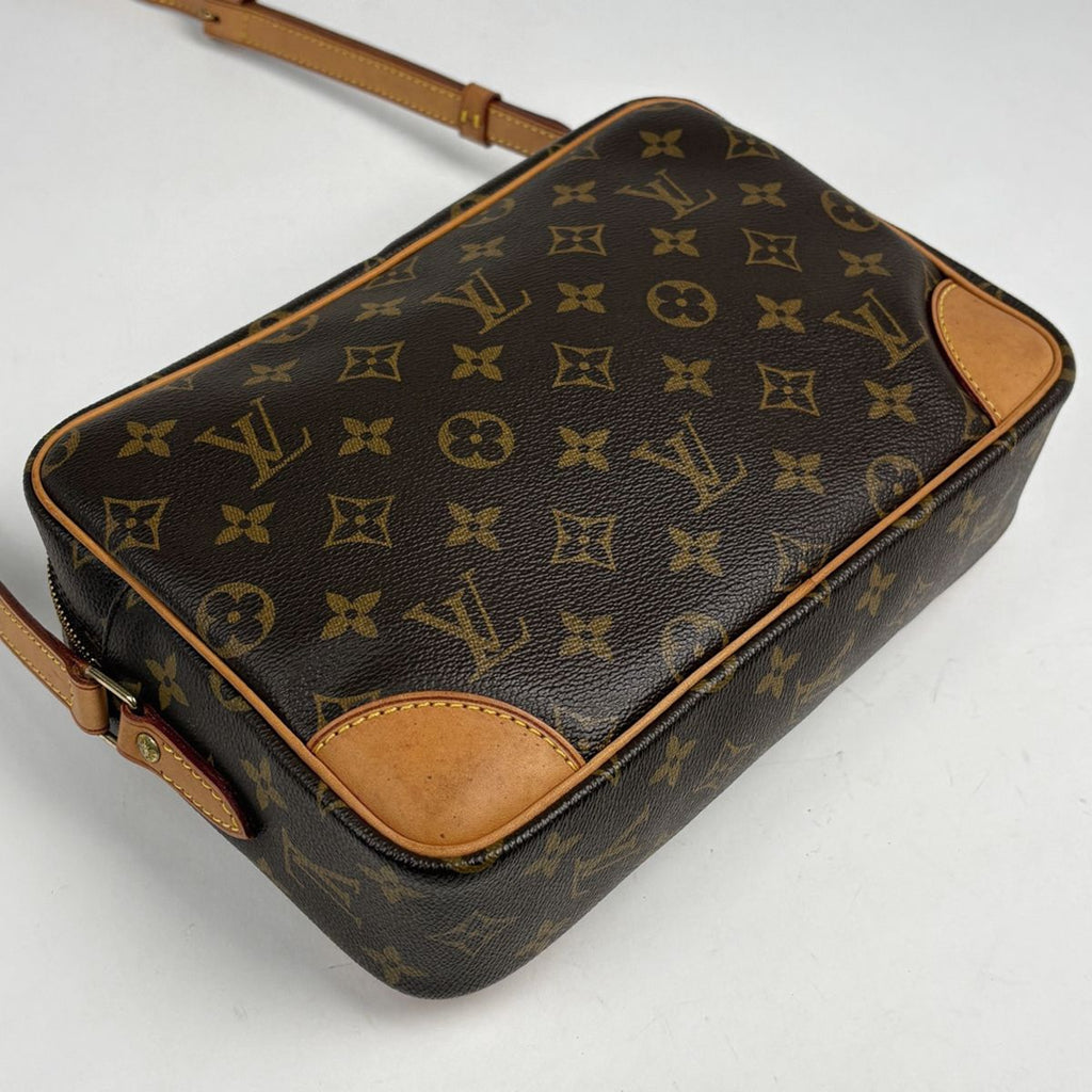 Louis Vuitton Trocadero 27 Shoulder Bag Monogram Brown — view 2