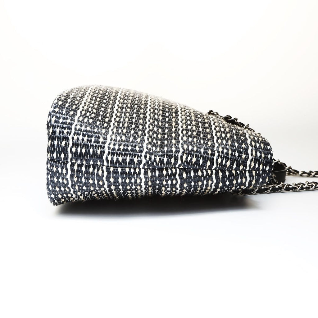 Chanel Handbag Straw Tote CC Logo — view 4