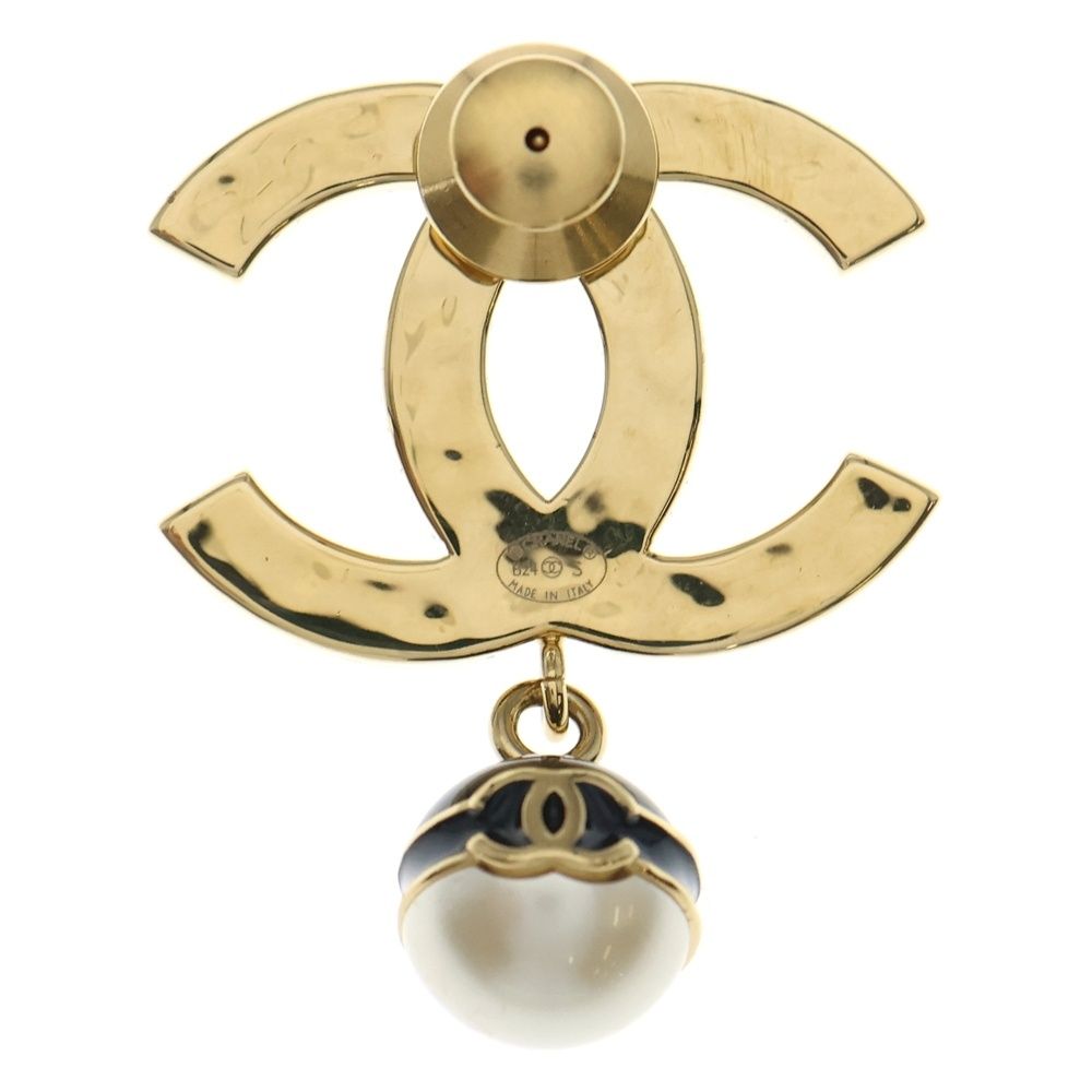 Chanel CC Logo Faux Pearl Brooch Black Gold — view 2