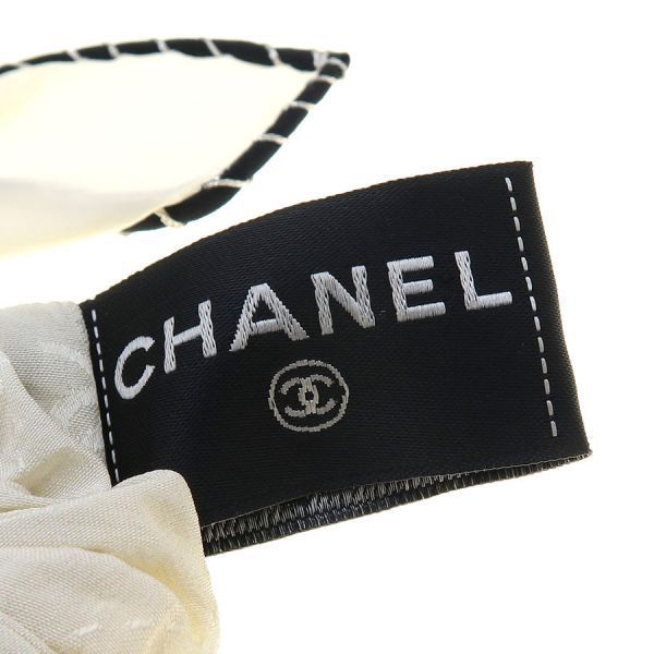Chanel Shoulder Bag Silk — view 8