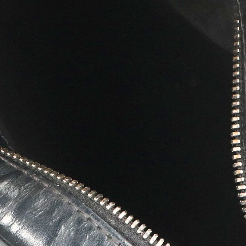 Louis Vuitton Supreme LV Danube PM Epi Leather Shoulder Bag — view 3