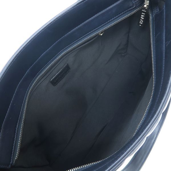 Chanel Chocolate Bar Tote Navy Blue — view 2