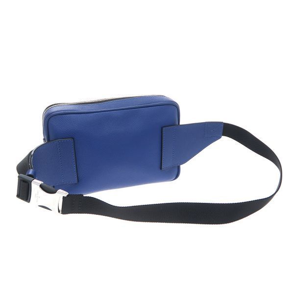 Louis Vuitton Taiga Bum Bag Outdoor — view 3