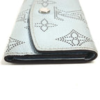 Louis Vuitton Key Case Multicles 4 Monogram Mahina Leather Holder Blue Nuage — view 3