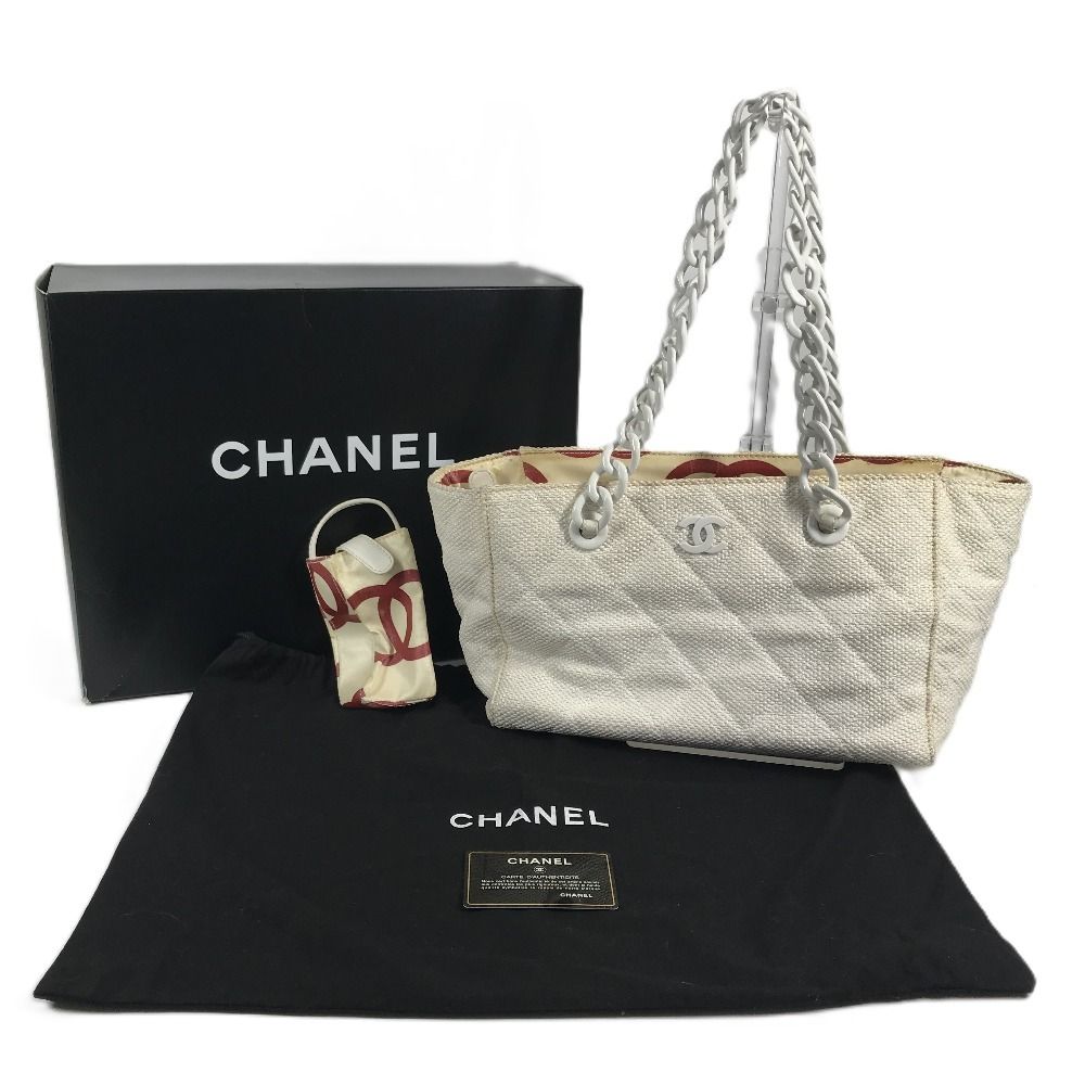Chanel Shoulder Bag Logo Quilted — view 3