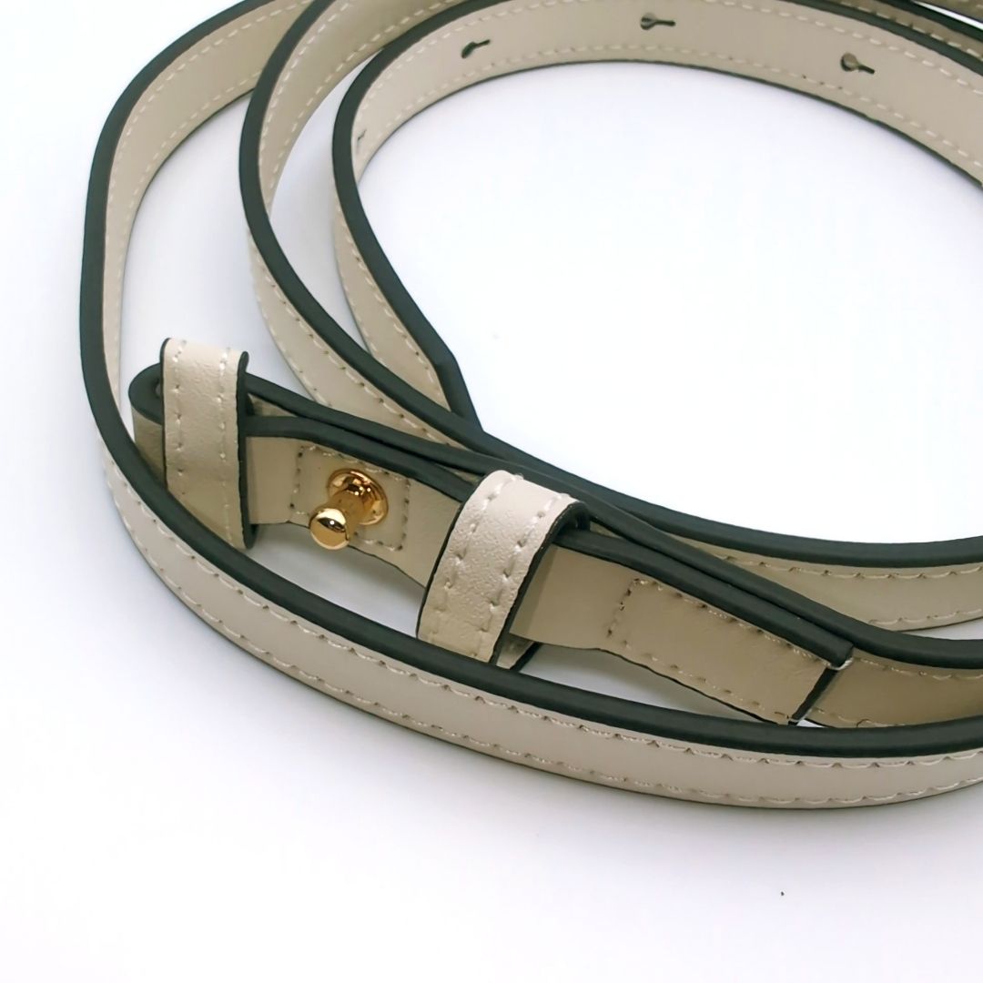Gucci Sylvie Shoulder Strap Leather White — view 3