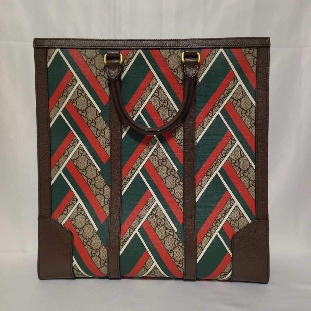 Gucci GG Supreme Chevron 2-Way Handbag Brown — view 2