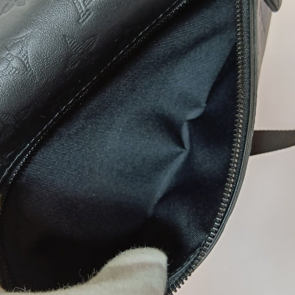 Louis Vuitton Monogram Shadow Discovery Bum Bag PM Black Nfc — view 7