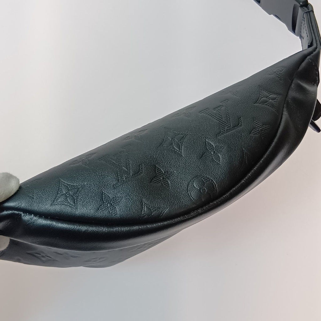 Louis Vuitton Monogram Shadow Discovery Bum Bag PM Black Nfc — view 4