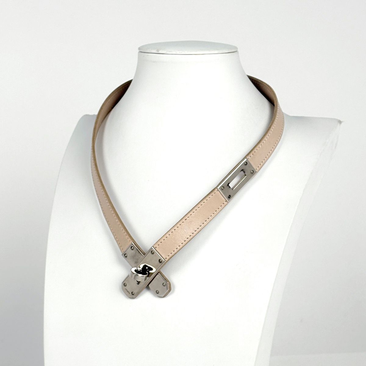 Hermes Kelly Choker Necklace Leather Metal Beige Silver — view 7