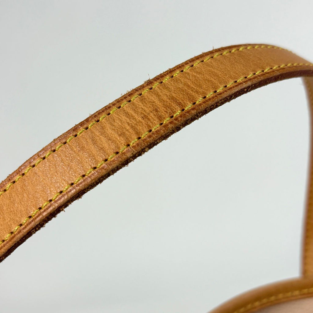 Louis Vuitton Bucket GM Shoulder Bag — view 9