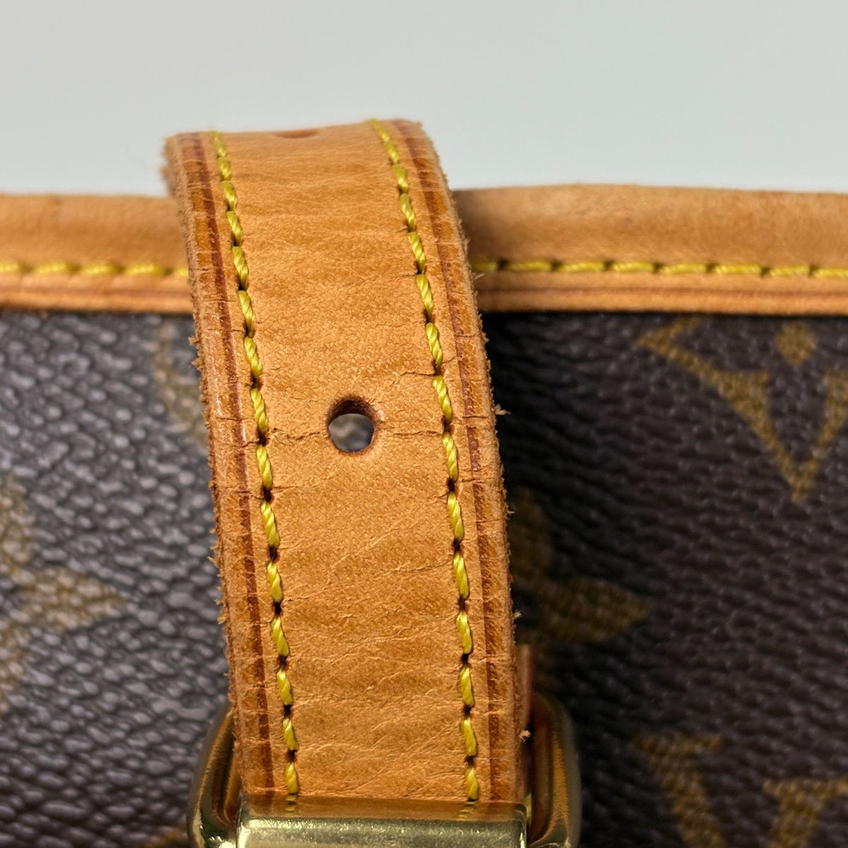 Louis Vuitton Bucket GM Shoulder Bag — view 6