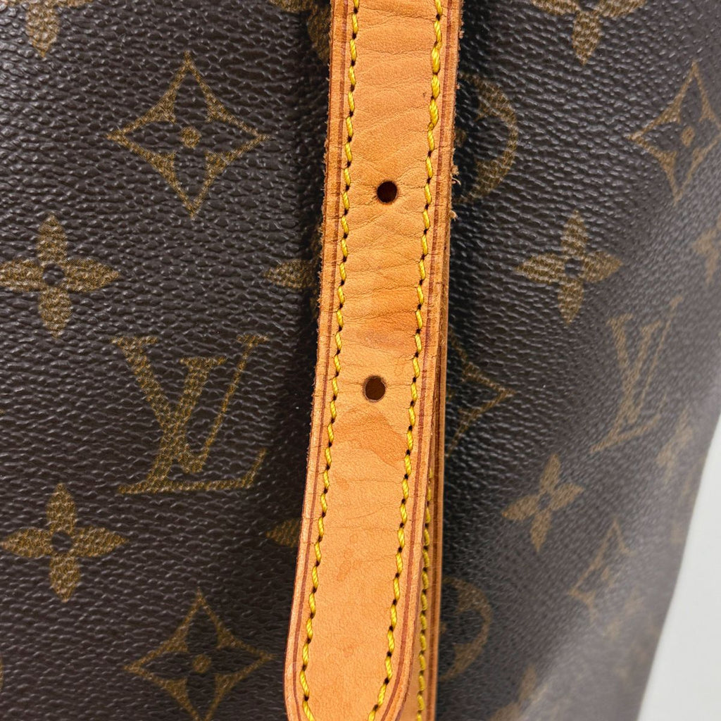 Louis Vuitton Bucket GM Shoulder Bag — view 5