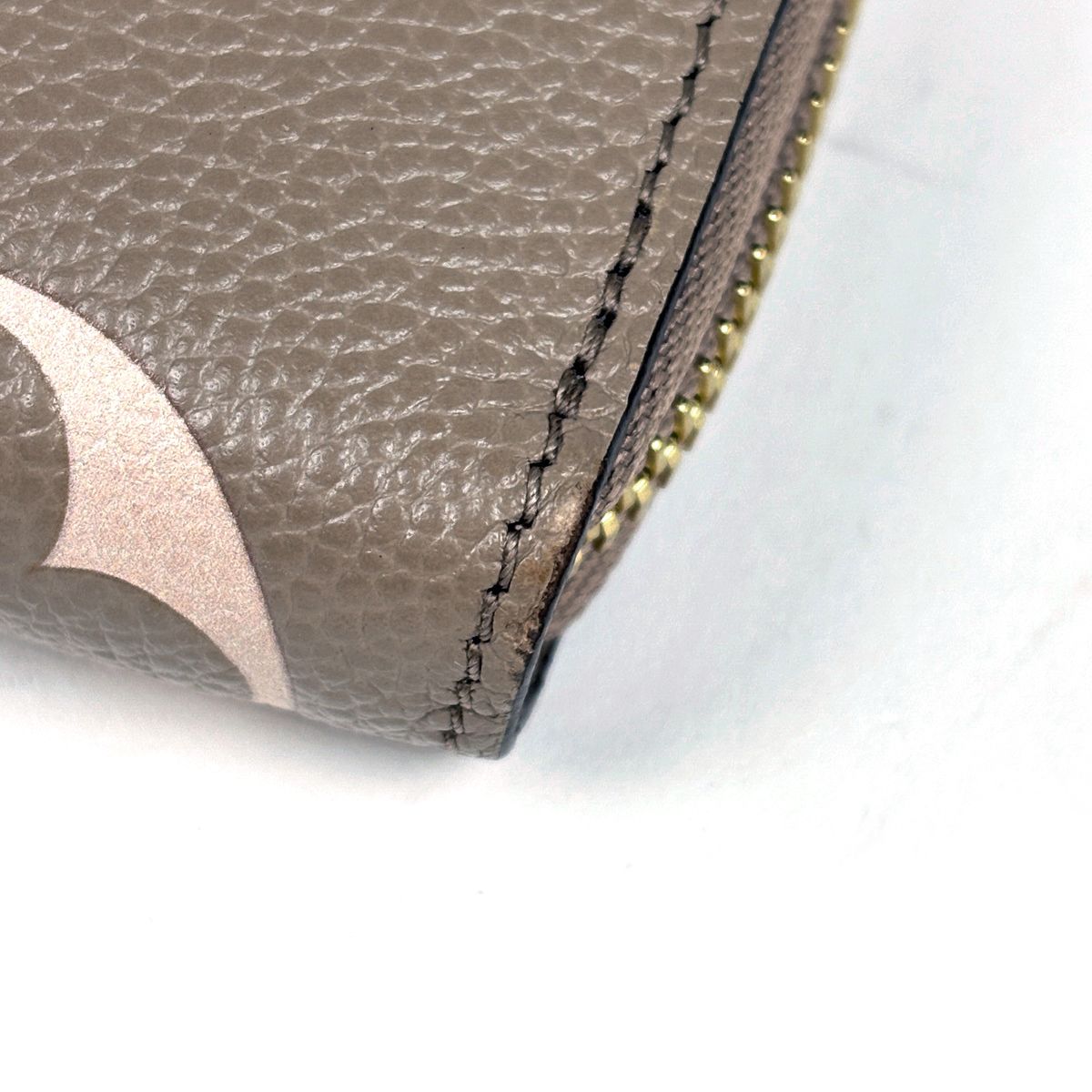Louis Vuitton Zippy Wallet Round Zip Around Monogram Giant Tourtre Le Cles Mu — view 3