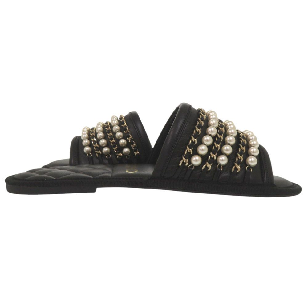 Chanel CC Logo Flat Sandals with Chain XS Gold Leather — view 5