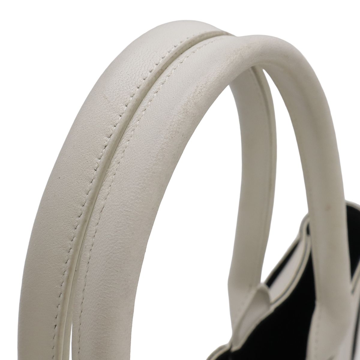 Bottega Veneta Maxi Intrecciato Arco Tote Small Leather White Black — view 4