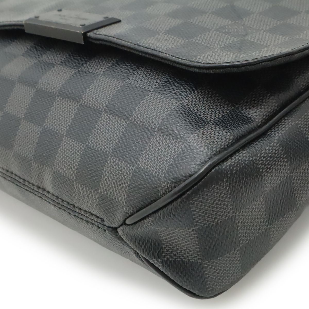 Louis Vuitton Damier Graphite District PM Shoulder Bag Black Gray — view 3