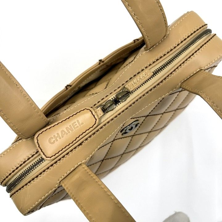 Chanel Shoulder Bag Wild Stitch Beige Brown Leather Gold Stitching — view 7