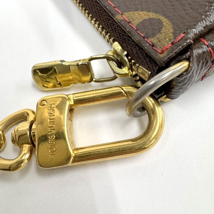 Louis Vuitton Pochette Pouch Monogram Cherry — view 5