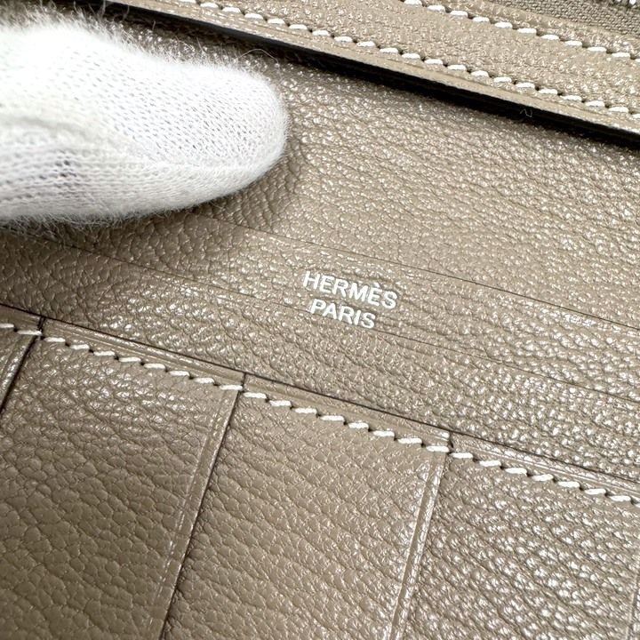 Hermes Bearn Souffle Bifold Wallet Chevre Etoupe Silver — view 6