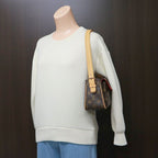 Louis Vuitton Viva-Cite MM Shoulder Bag Monogram — view 8