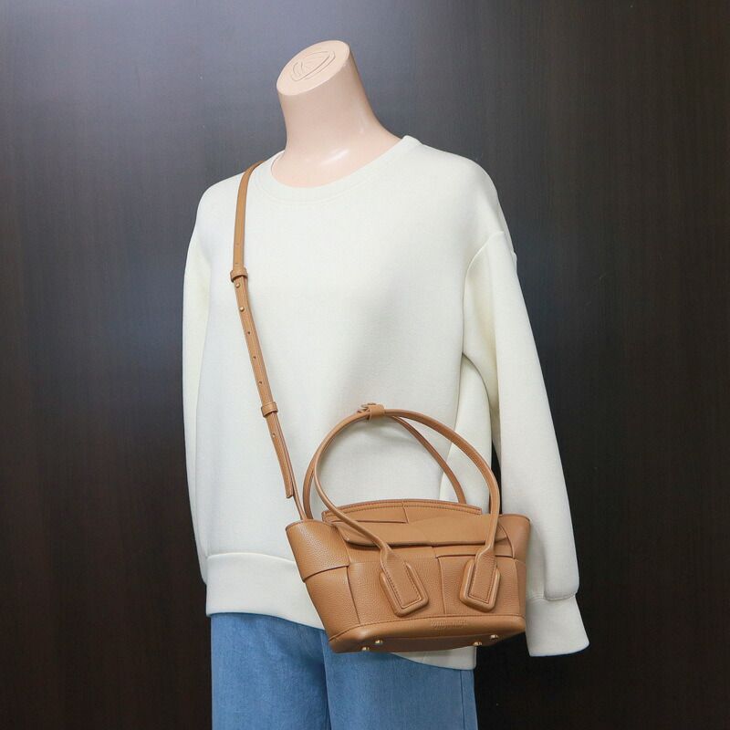 Bottega Veneta Mini Arco 2-Way Bag Leather Camel Gold — view 9