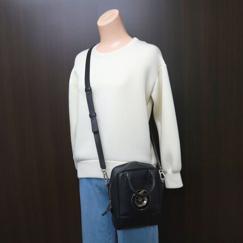 Loewe Amazona 15 Sink Hole 2-Way Shoulder Bag Leather Black — view 9