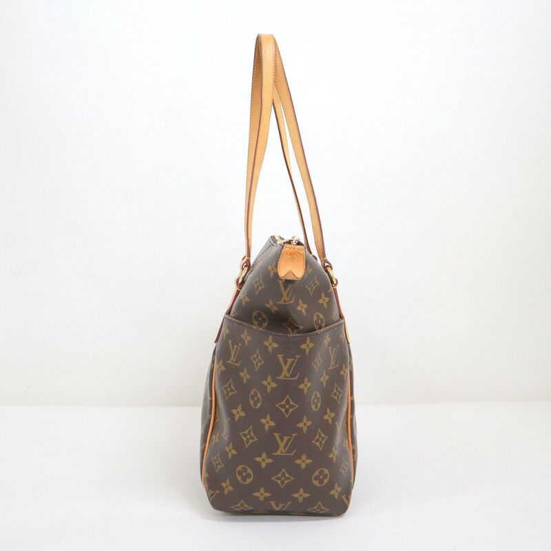 Louis Vuitton Totally MM Shoulder Bag Monogram Brown — view 3