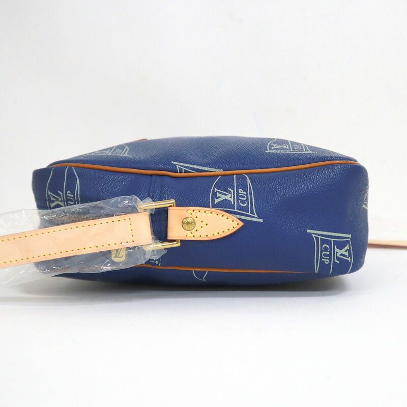 Louis Vuitton Sac San Diego Shoulder Bag LV Cup — view 3