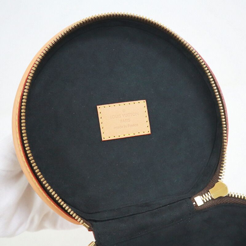Louis Vuitton Cannes Shoulder Bag Monogram Giant Reverse Brown — view 5