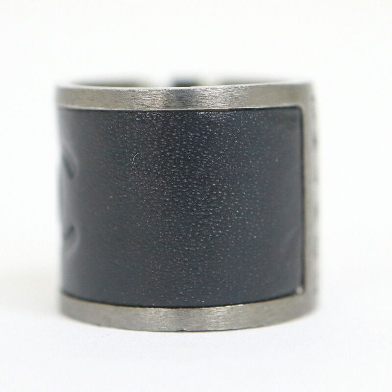 Chanel Ring Black Metal Leather — view 5