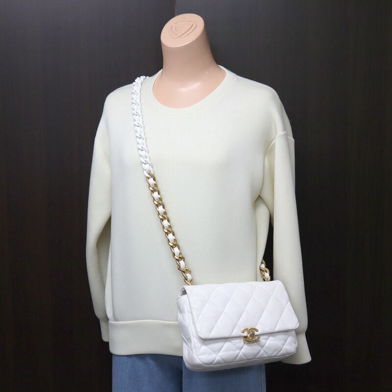 Chanel Quilted 21 Chain Shoulder Bag Small Flap White Lambskin X — view 9
