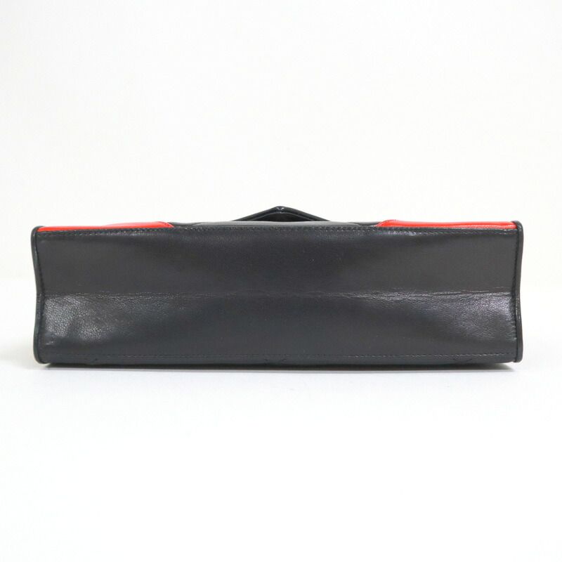 Chanel Quilted Shoulder Bag Lambskin Bicolor Black Red — view 4