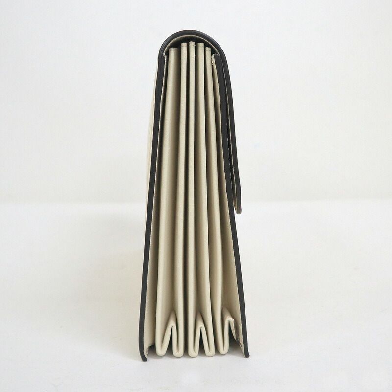 Gucci Clutch Logo Star Leather Silver White Gold — view 3