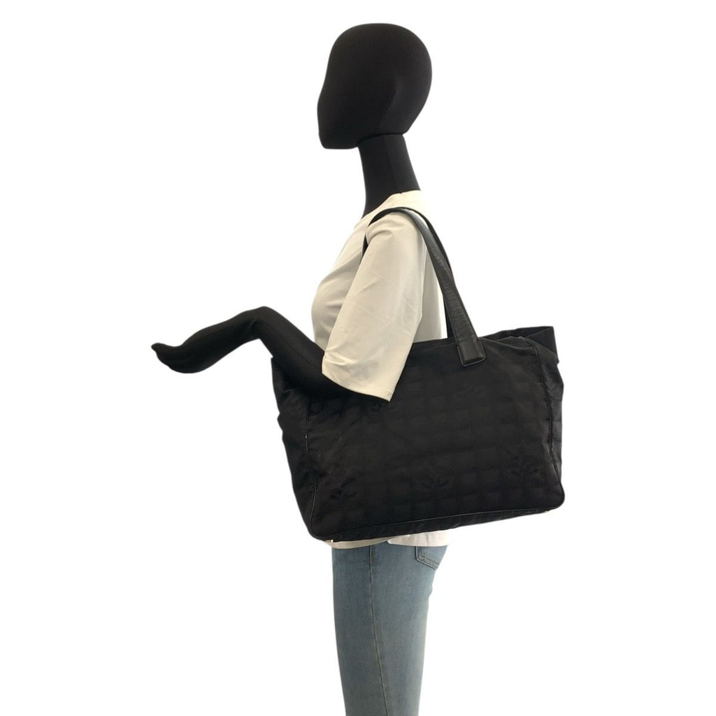 Chanel New Travel Leather — view 6