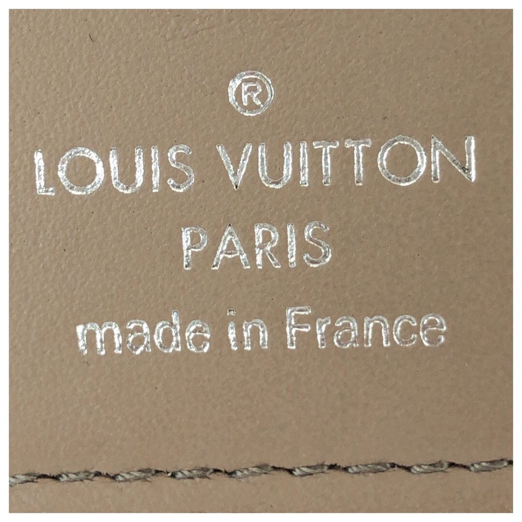 Louis Vuitton Portefeuille Capucines Compact Pink Silver Leather — view 5