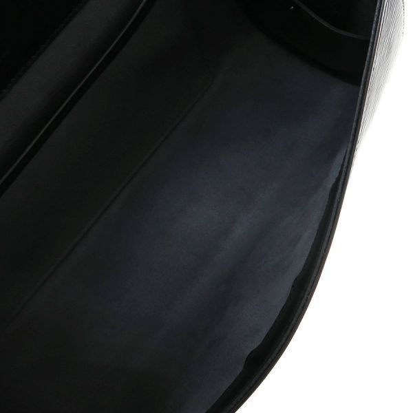 Louis Vuitton Epi Nocturne GM Shoulder Bag — view 2
