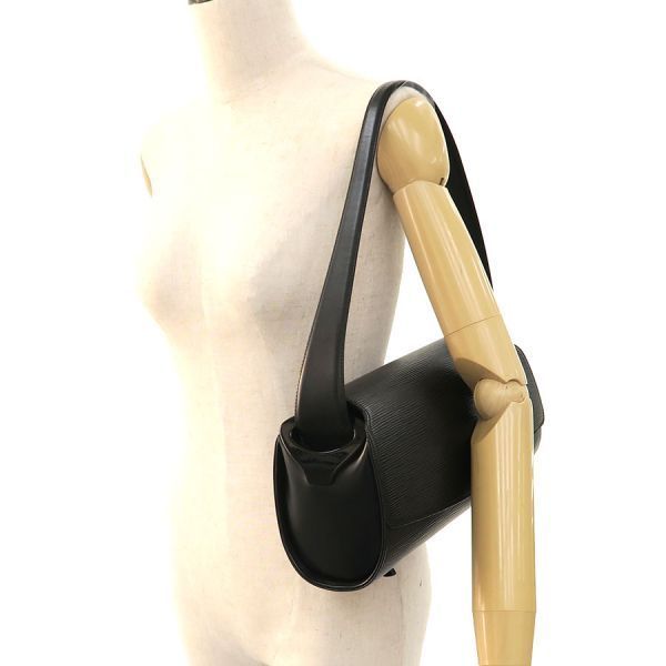 Louis Vuitton Epi Nocturne GM Shoulder Bag — view 9