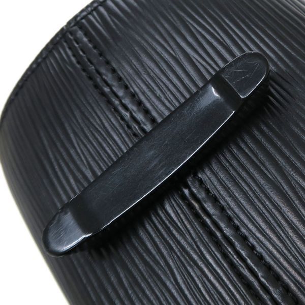 Louis Vuitton Epi Nocturne GM Shoulder Bag — view 5