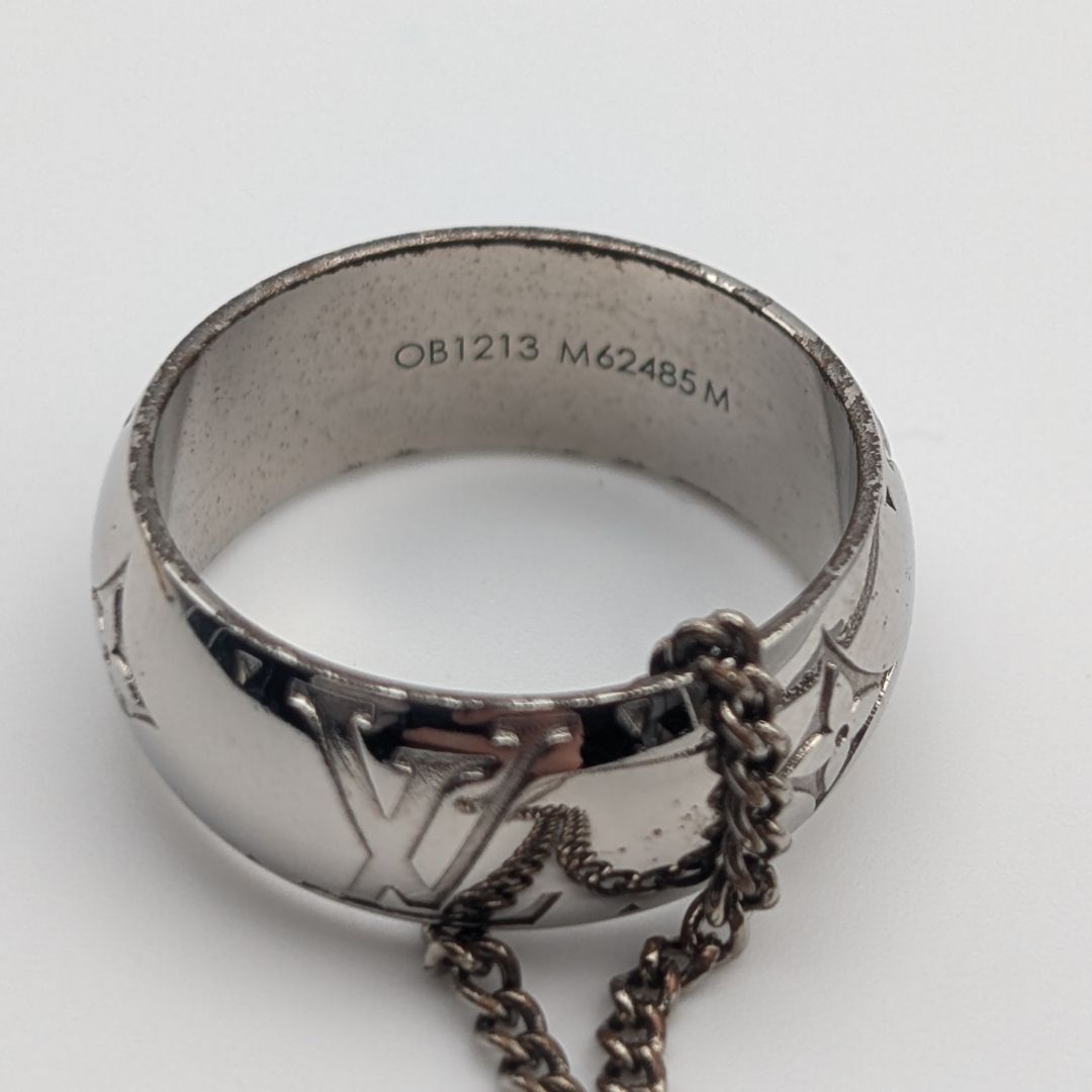 Louis Vuitton Monogram Ring Necklace LV Logo — view 6
