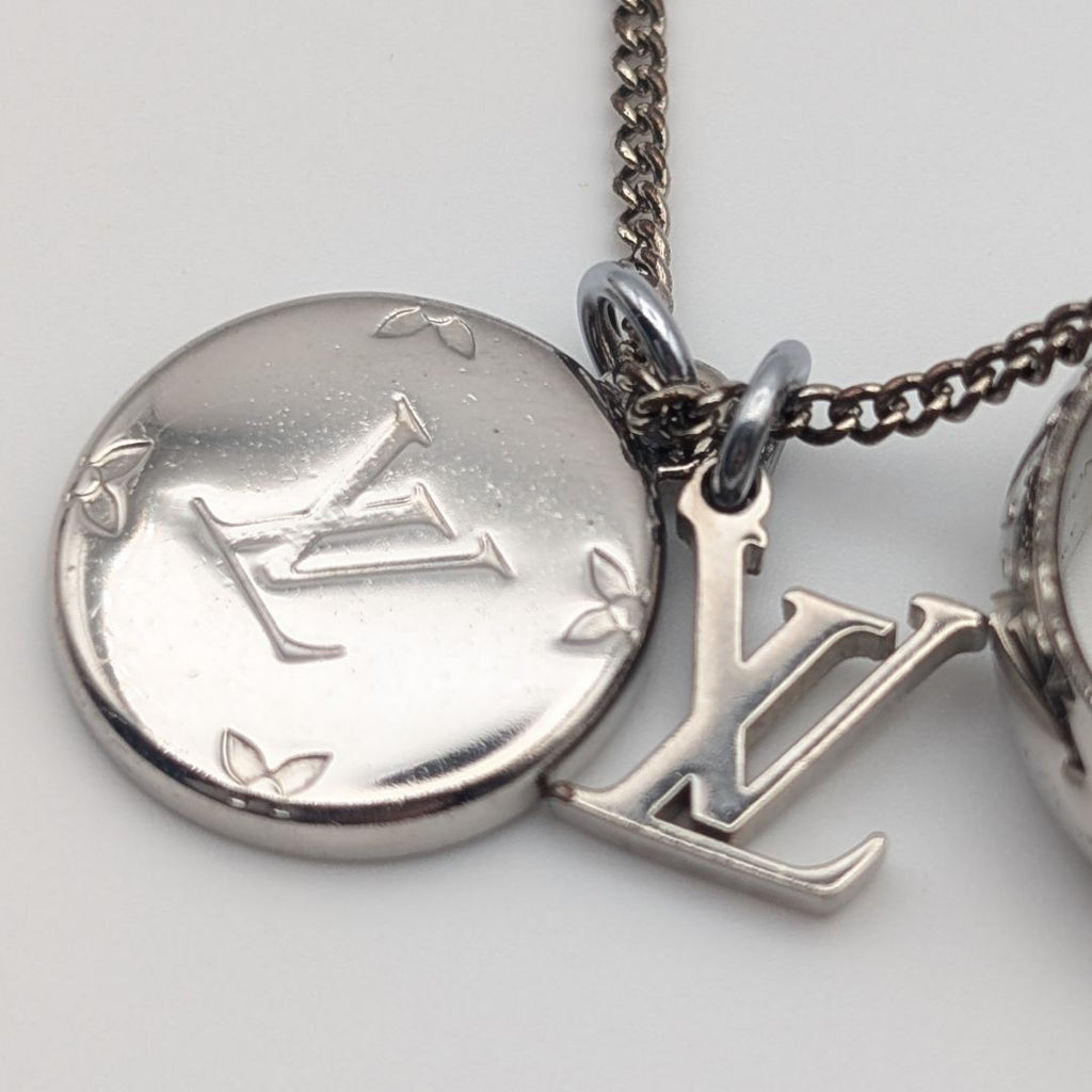 Louis Vuitton Monogram Ring Necklace LV Logo — view 2