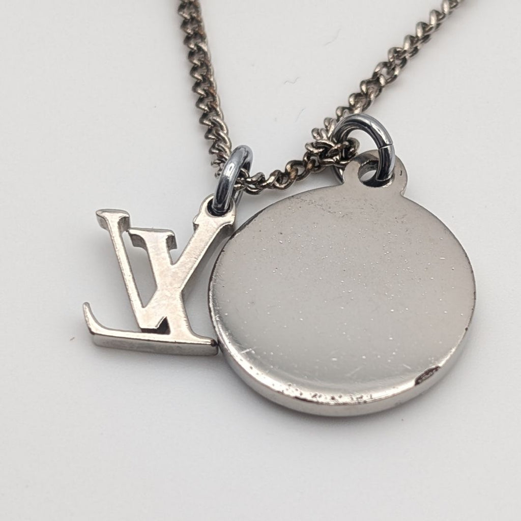 Louis Vuitton Monogram Ring Necklace LV Logo — view 4