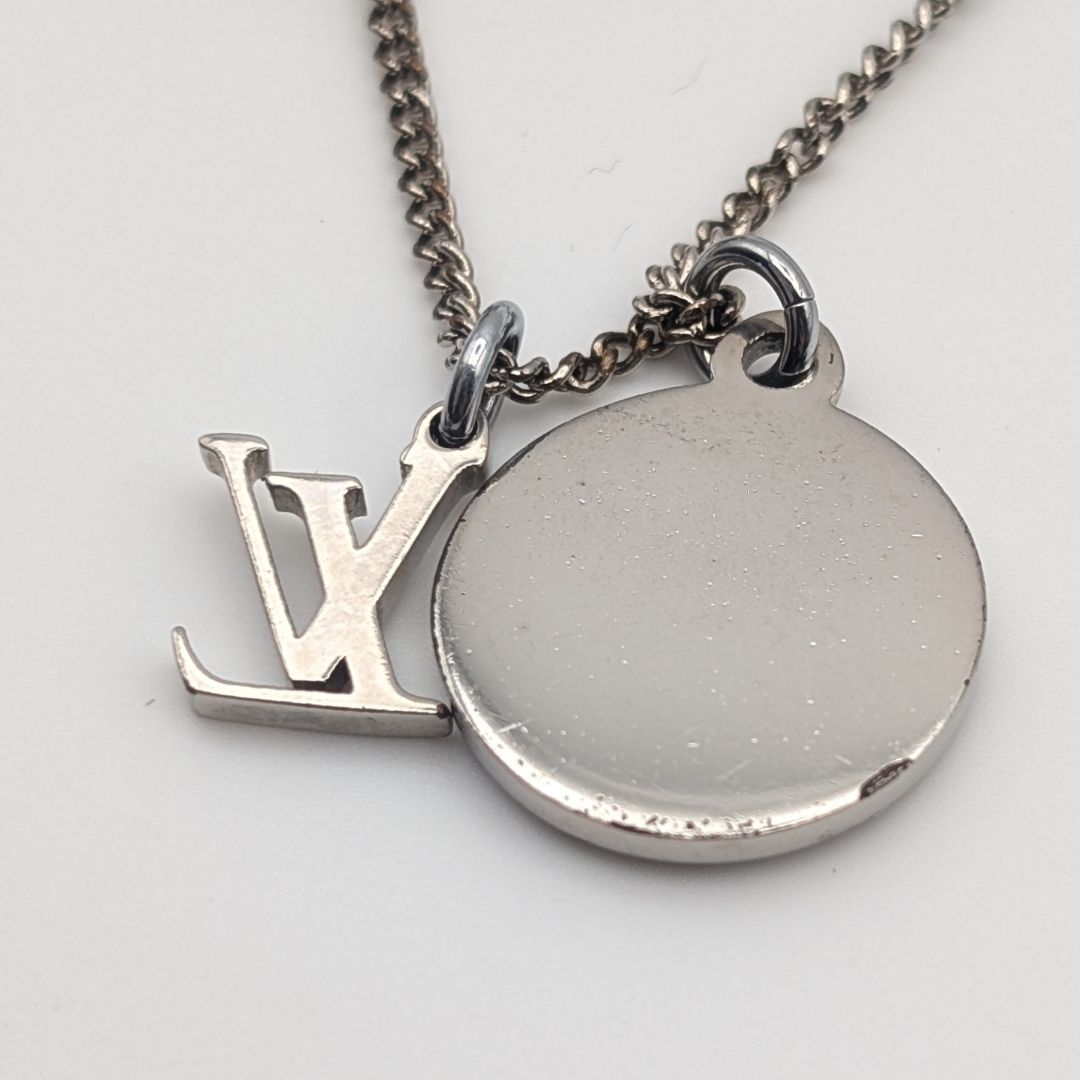 Louis Vuitton Monogram Ring Necklace LV Logo — view 4