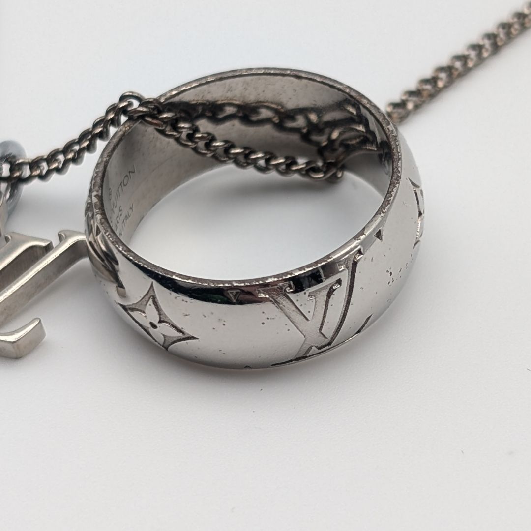 Louis Vuitton Monogram Ring Necklace LV Logo — view 5