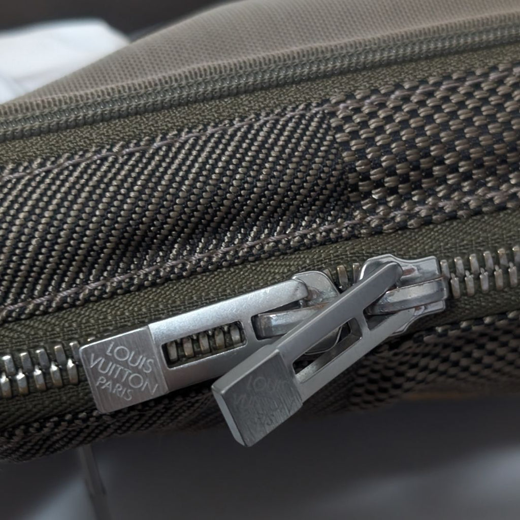 Louis Vuitton Damier Geant Arche Belt Bag — view 6