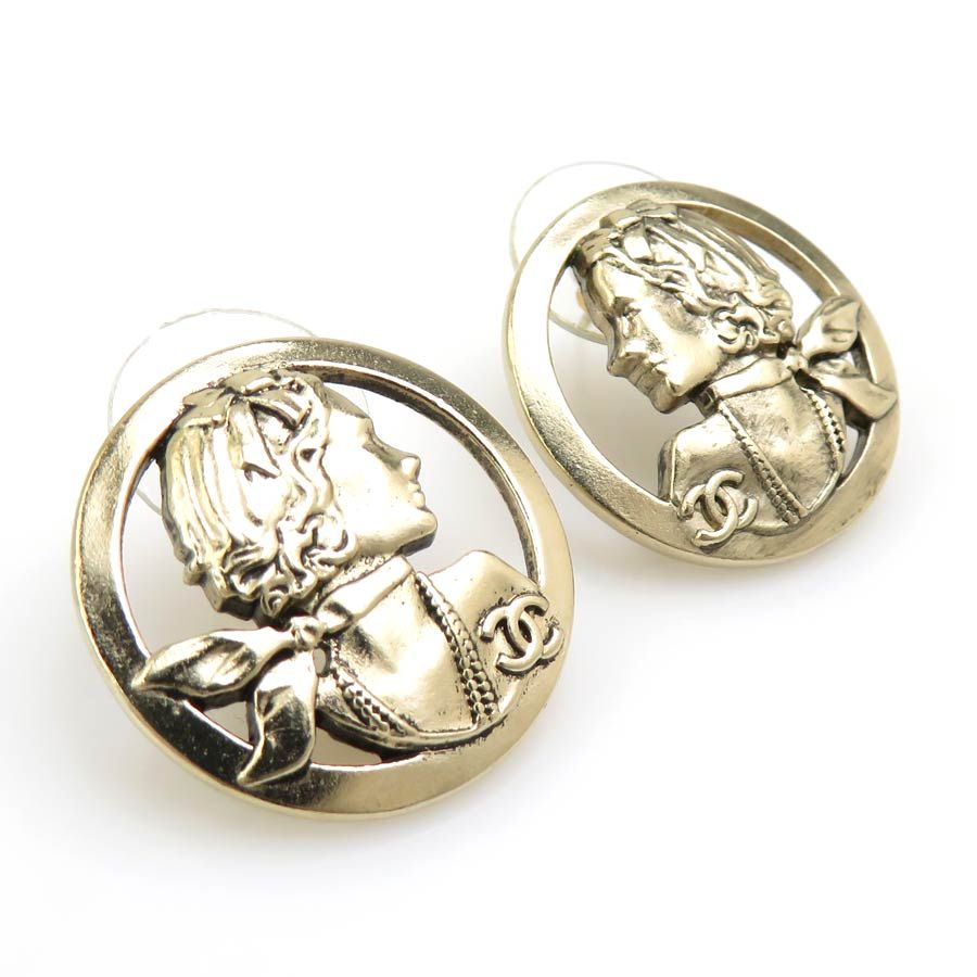Chanel Earrings Gold — view 4