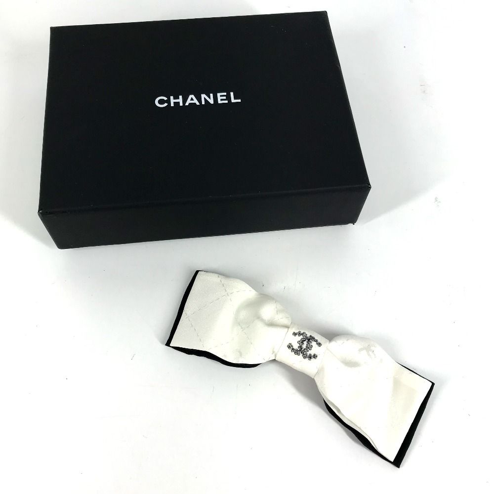 Chanel Barrette CC Logo Ribbon Silk White Hair Accessory Clip — view 7