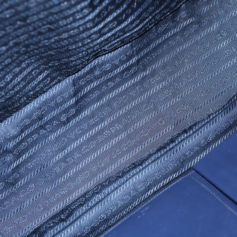 Prada Triangle Pre Trogo